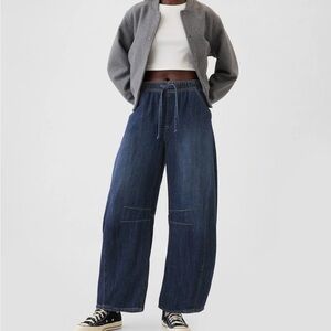 Mid rise barrel Jean